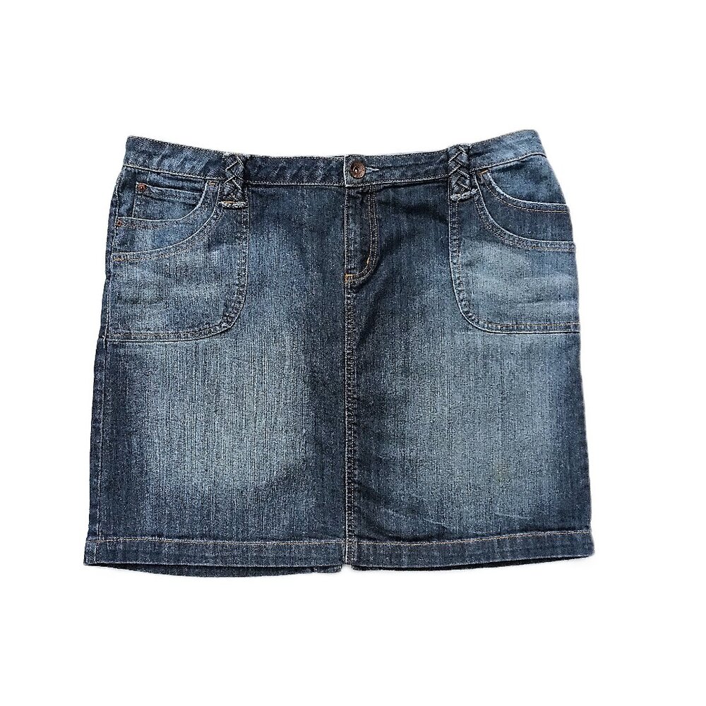 ARIZONA JEAN CO. Denim Mini Skirt. Size 17